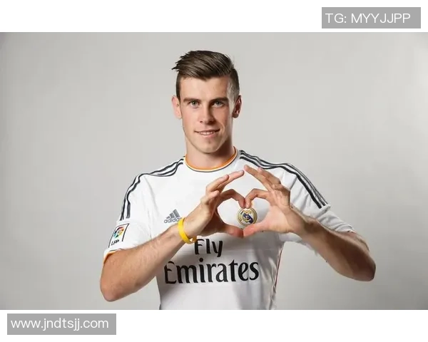 全球顶级足球球星排名解析 揭秘世界级球员背后的光辉与传奇 全球顶级足球球星排名解析 揭秘世界级球员背后的光辉与传奇