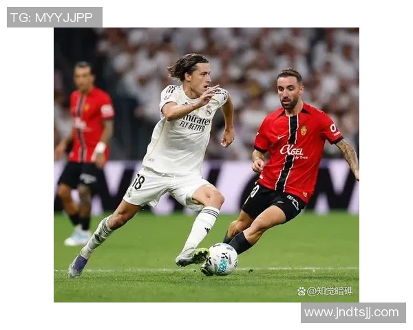 满屏热血足球壁纸呈现巨星风采点燃球迷激情梦想时刻