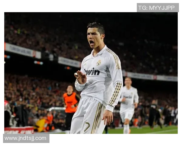 球星们热爱足球的背后故事和他们对这项运动的深刻情感表达 球星们热爱足球的背后故事和他们对这项运动的深刻情感表达