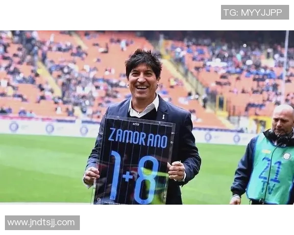 足球球星化身老者挑战极限 传奇足迹依旧留场上